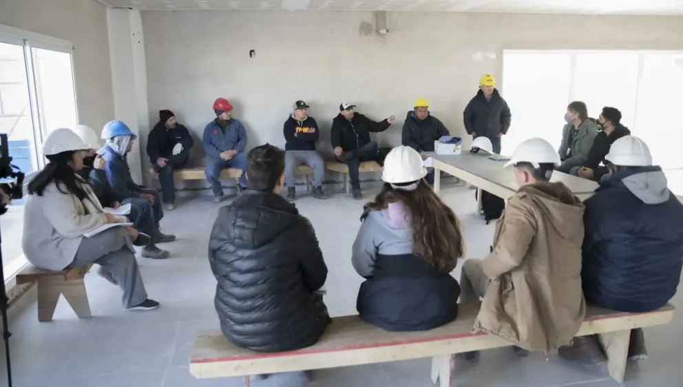 Inspeccionaron la obra del casino de Viedma