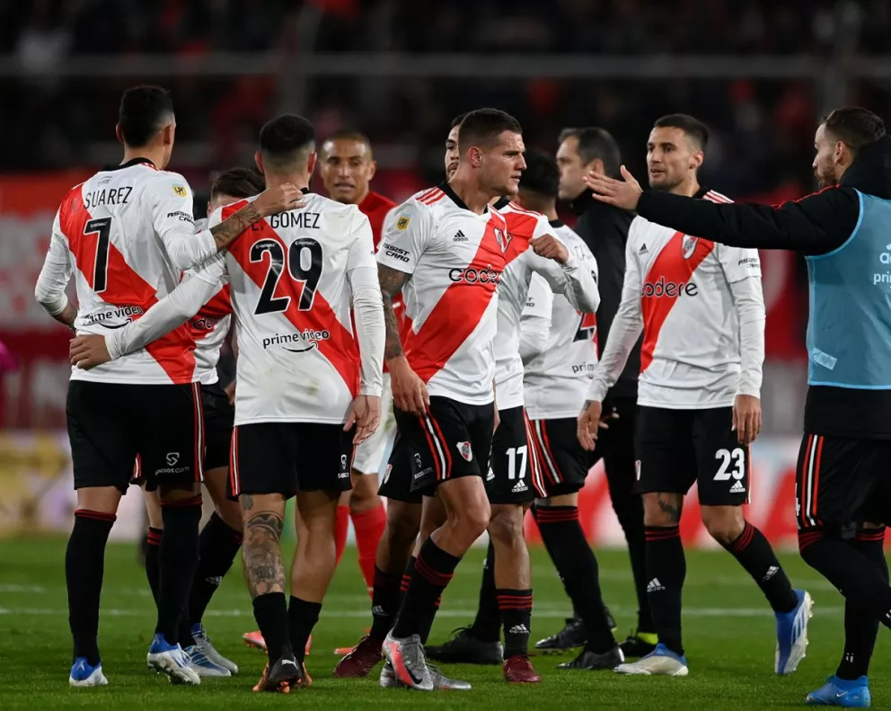 Liga Profesional: con gol de Matías Suárez y sobre la hora, River le ganó 1 a 0 a Independiente 