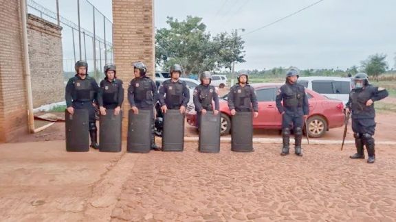 Se escaparon 30 miembros del PCC de una cárcel de Paraguay