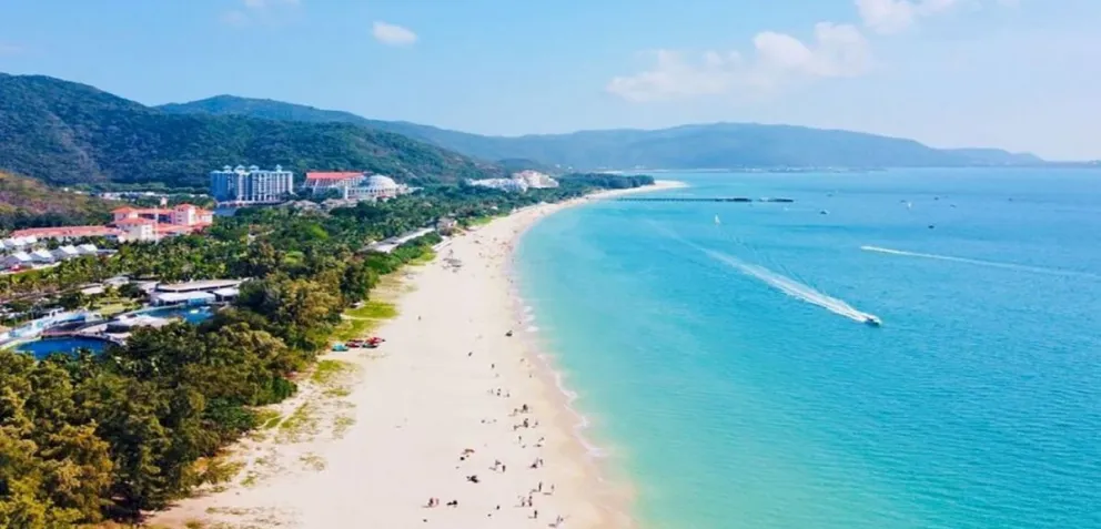 Más de 80.000 turistas quedan atrapados en una isla de China por un brote de coronavirus 