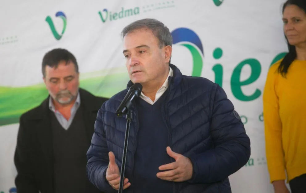 Pesatti volvió a reclamar la rotonda de ingreso a Viedma