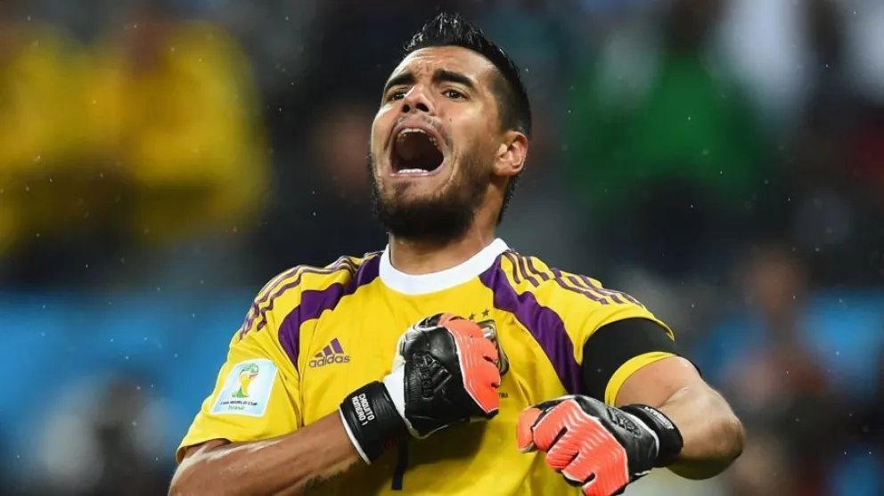 Hay acuerdo: Sergio Romero aceptó la oferta y será el nuevo arquero de Boca