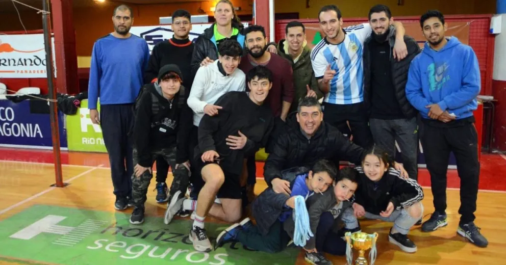 Bulevard y Escuela Madrynense conquistaron el Torneo Grand Prix de voley 2022