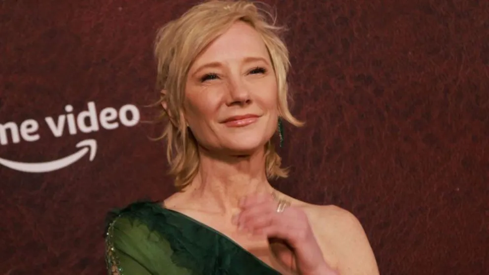 La actriz Anne Heche está en coma luego de un terrible accidente de tránsito