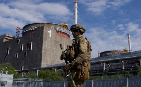 Rusia bombardeó una ciudad cercana a la central nuclear de Ucrania