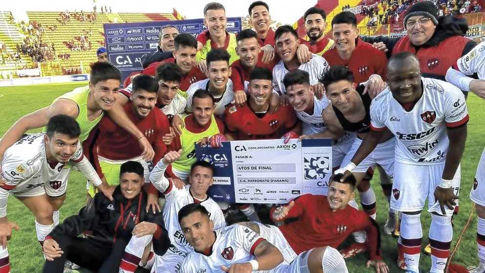 Patronato eliminó con autoridad a Gimnasia de la Copa Argentina