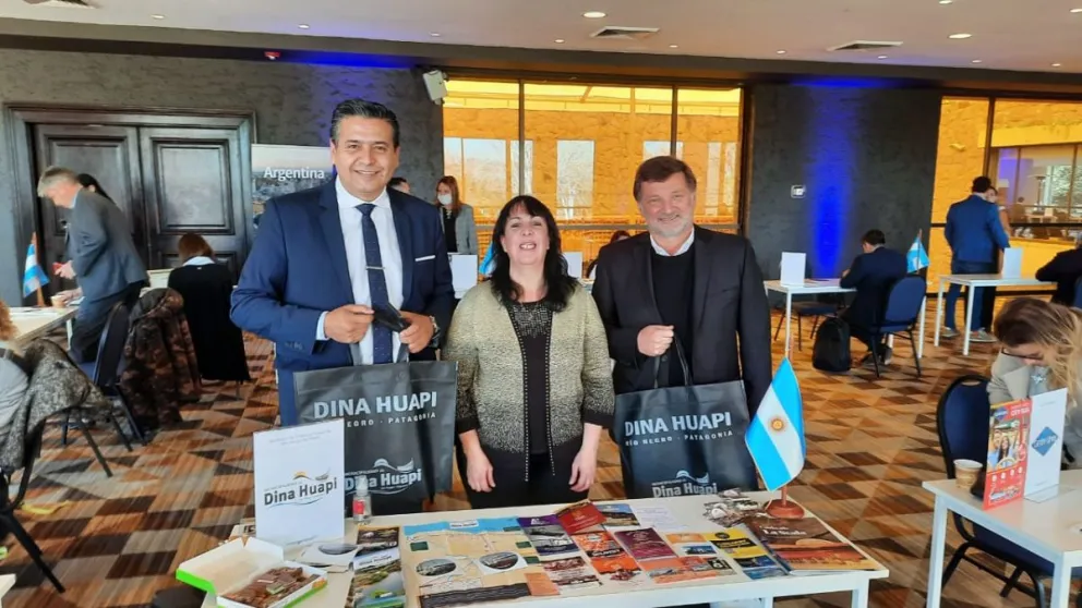Dina Huapi se promociona en ciudades de Chile