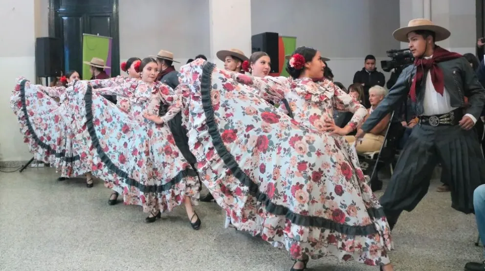Avanza el proyecto para llevar el folklore a las escuelas