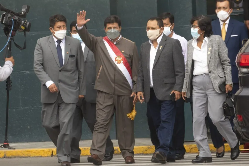 El presidente de Perú abogó por ofrecer una salida al mar a Bolivia y ahora peligra su estabilidad
