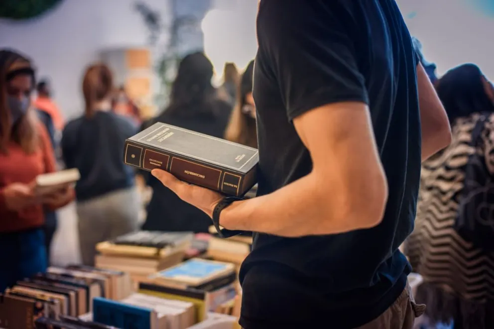 Outlet, Bookstagamers, libreros y autores en el Encuentro del Libro Usado