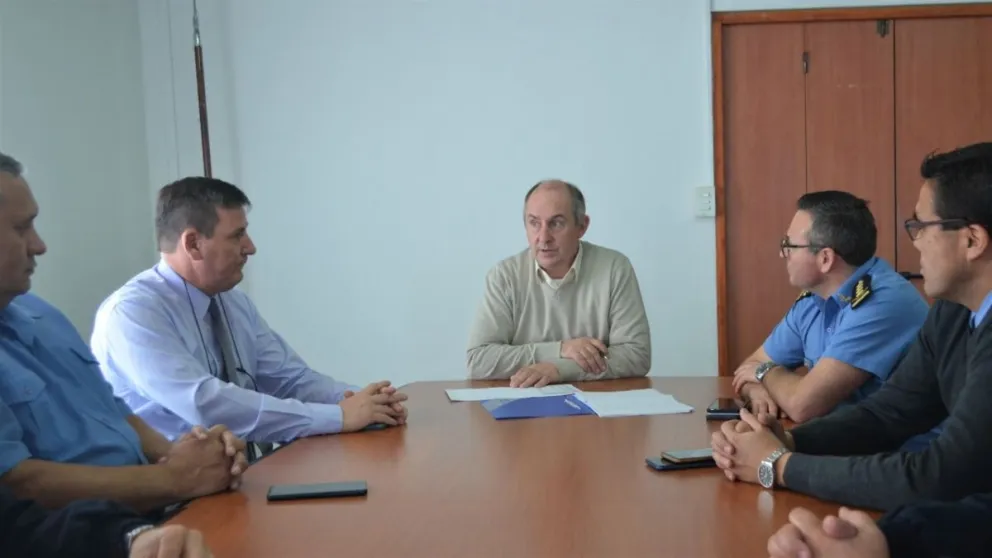 El ministro Castro se reunió con la Cúpula de la Policía del Chubut