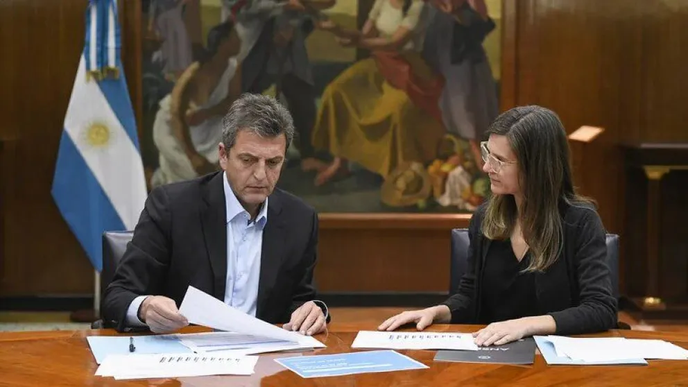 Aumento y bono para jubilados: Sergio Massa anunció de cuánto serán 