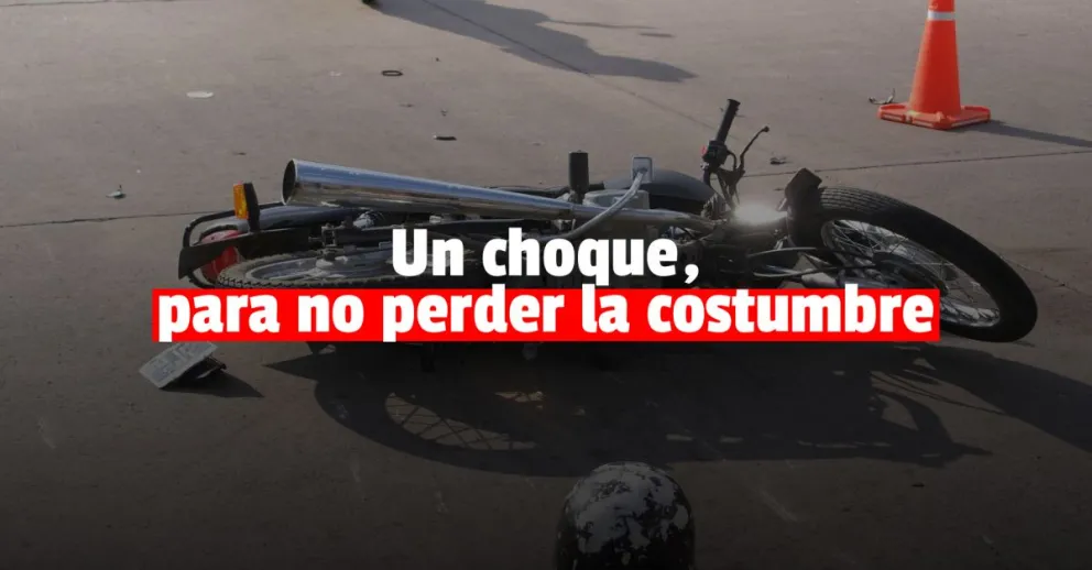 Un motociclista sufrió un importante golpe en su cabeza tras chocar con un auto