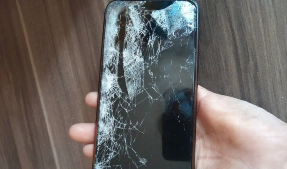 Salvaje golpiza a una chica de 14 años para robarle el celular en Caleta Olivia