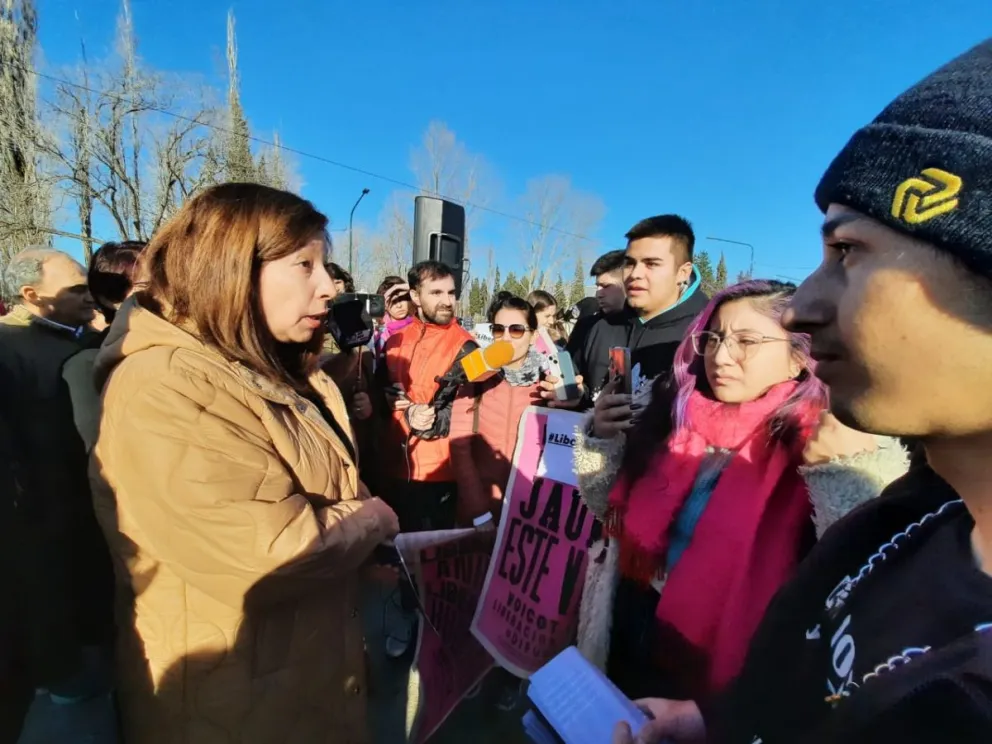 El reclamo por "Toti" llegó a la gobernadora Carreras