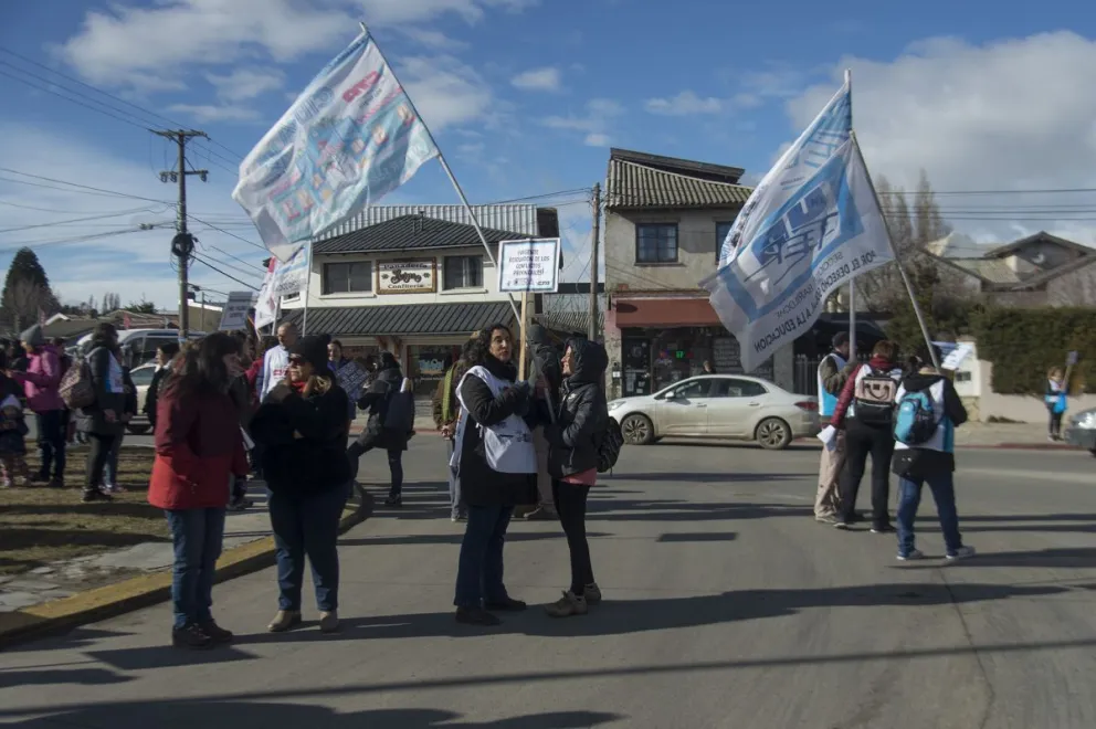 Docentes a Carreras: “Nuestro reclamo no es un capricho”