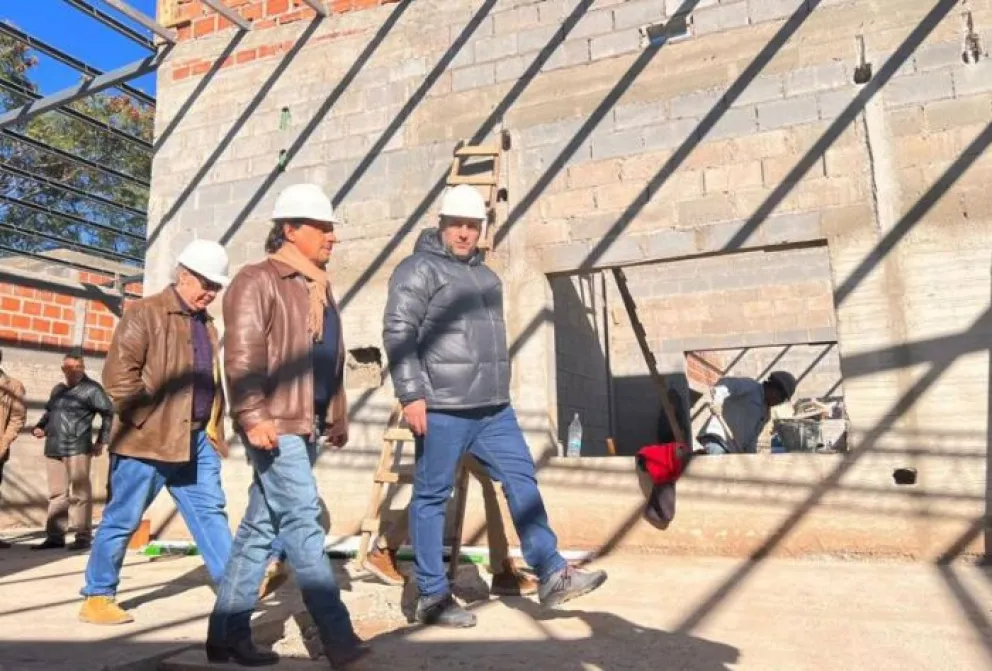 El Gobierno adelantó que en 2023 se triplicará la inversión en obra pública