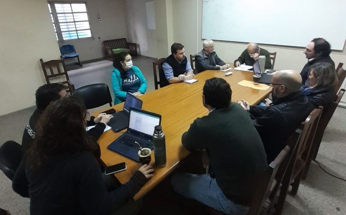 Chaco y Formosa: Realizan trabajo conjunto para prevenir el pequeño escarabajo de las colmenas
