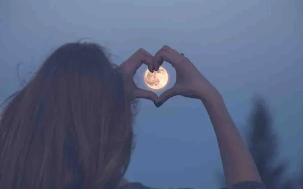 Cómo afecta la Luna llena en Acuario a cada signo del zodiaco