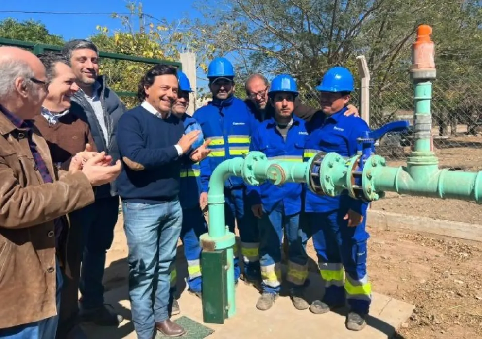 Gustavo Sáenz anunció la entrega de 5.000 tablets a emprendedores de la provincia