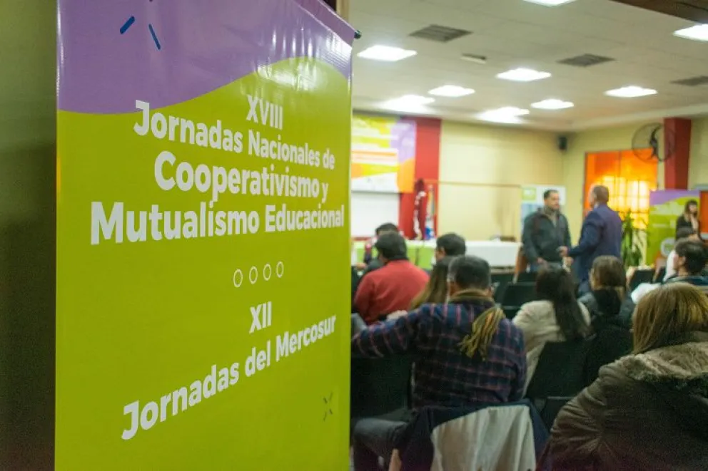 "El cooperativismo y el mutualismo son las formas que tenemos los vecinos para salir adelante”. 