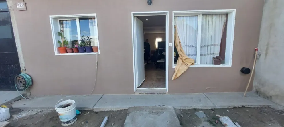 Persiguió a un ladrón, lo atrapó y entregó a la policía