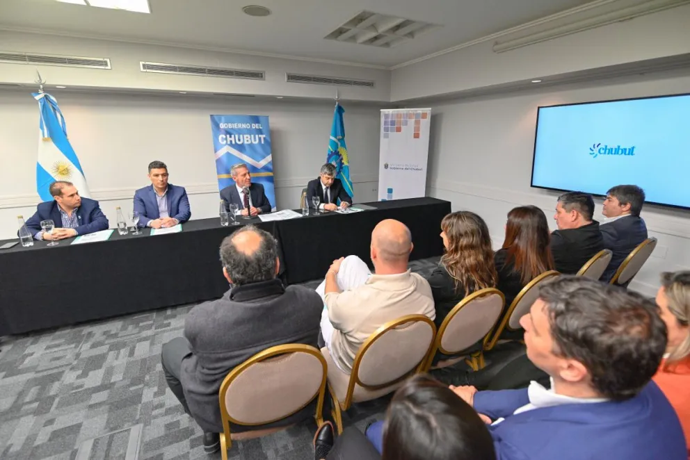Arcioni: “En Comodoro Rivadavia tenemos 3.300 millones de pesos en obras”