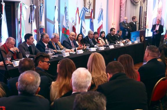 El Parlamento del Norte Grande continúa los debates en Jujuy, con la presencia de Manzur