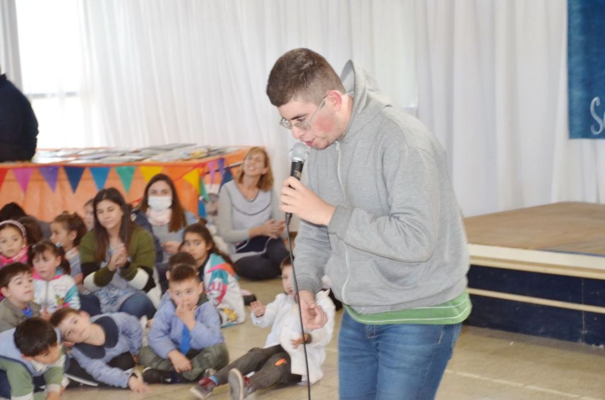 Alegre Tarde de Peña Escolar por la Semana de la Educación Especial 