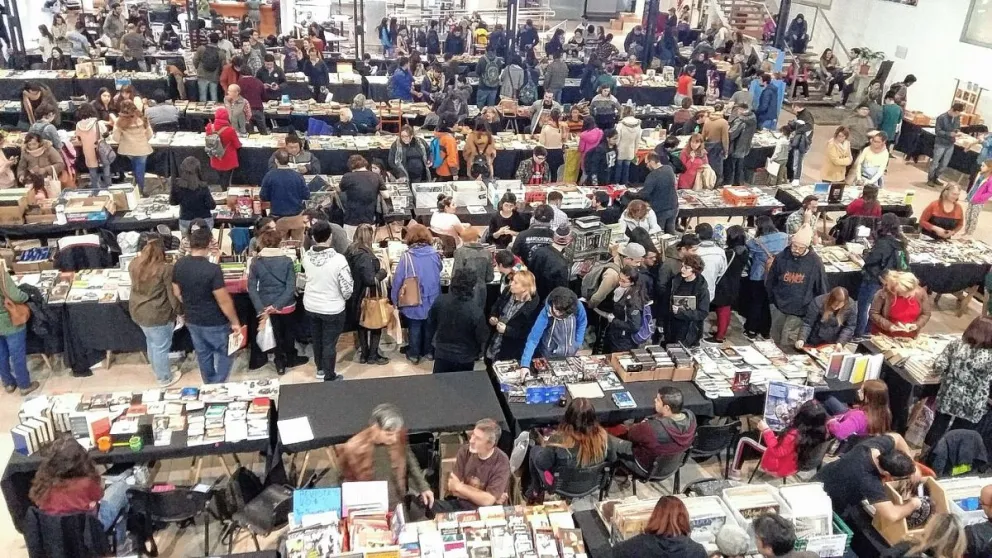 Comodoro se prepara para el Encuentro del Libro Usado.