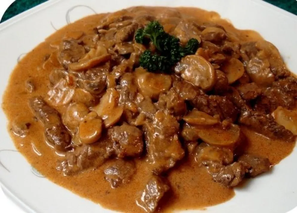 Un clásico de origen ruso ideal para combatir el frío: strogonoff de carne