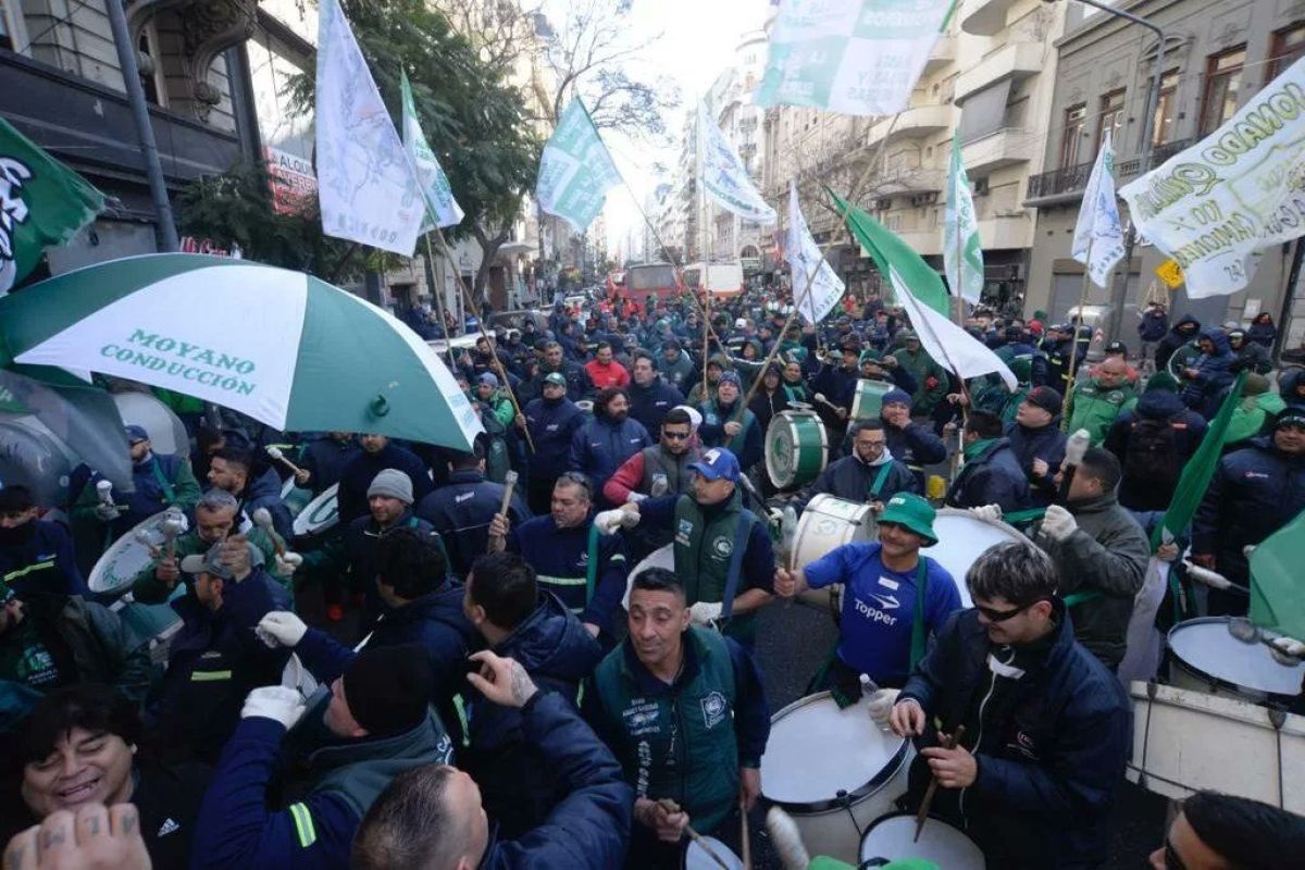 La CGT, la CTA y la izquierda se vuelcan a las calles ante el aumento de los precios