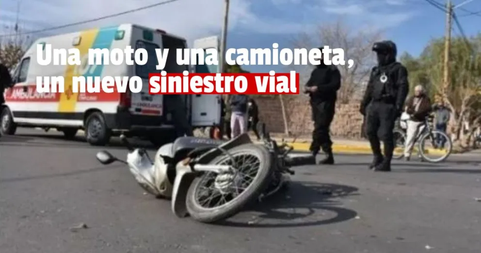 Un choque entre una moto y una camioneta dejó tres personas heridas