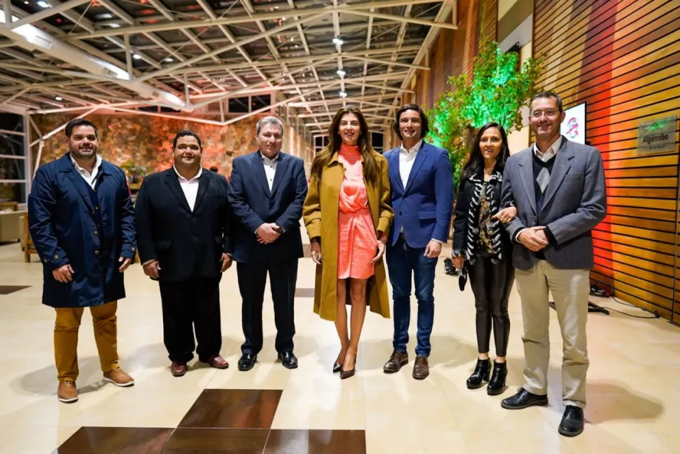 Bettina Romero participó del acto por los 15 años del Centro de Convenciones de Salta