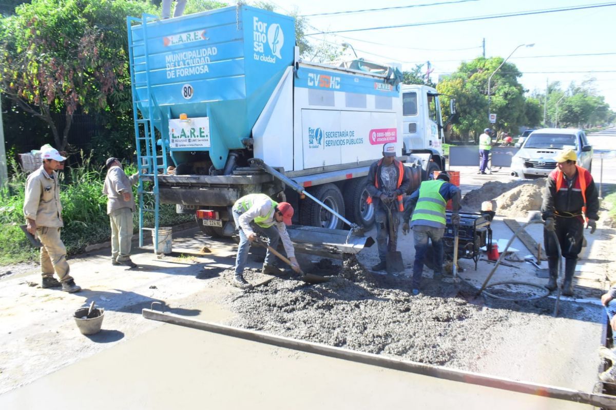 Activa intervención del Municipio para recomponer diferentes arterias pavimentadas