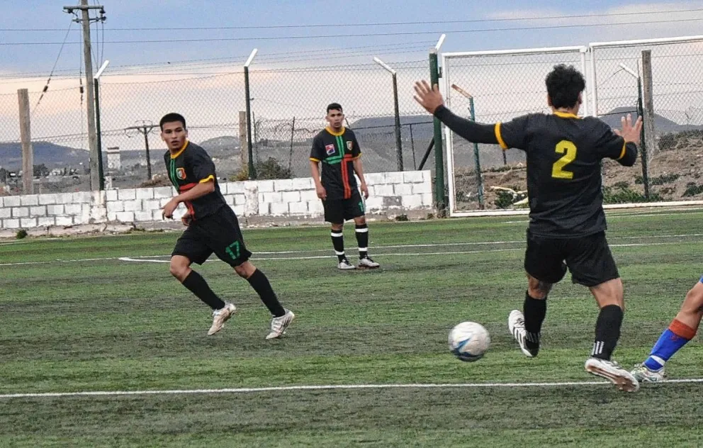 Empataron Portugués y Sarmiento