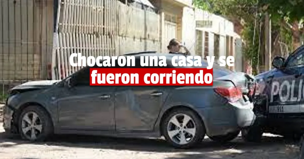 Un hombre manejaba ebrio, perdió el control de su auto y chocó una casa
