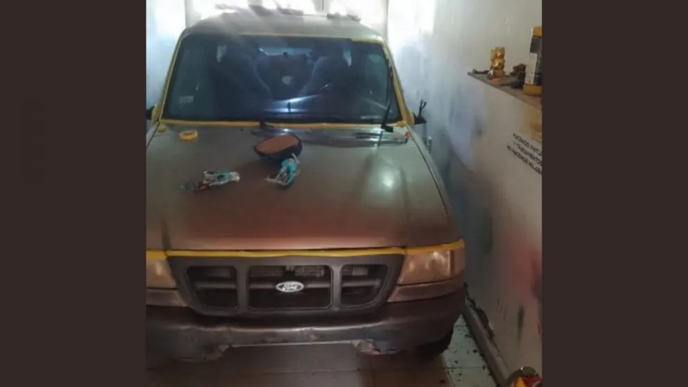 A partir del monitoreo de cámaras lograron dar con una camioneta robada