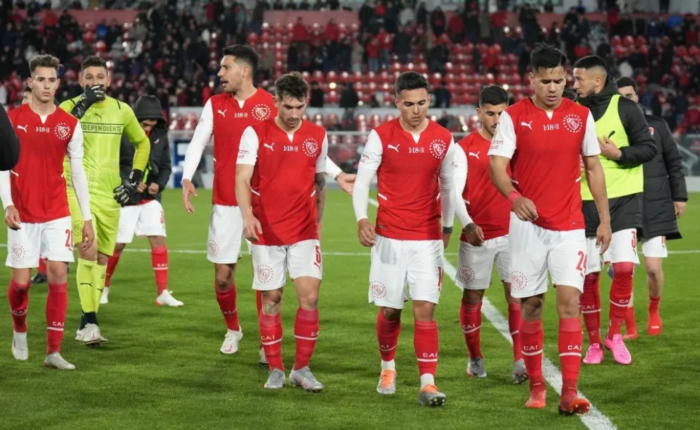 Independiente recibe a Vélez, que ya piensa en las semis de la Libertadores