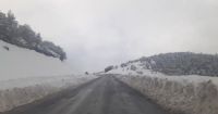 Mirá el cordón de nieve que se formó por el despeje en Ruta 40 Sur