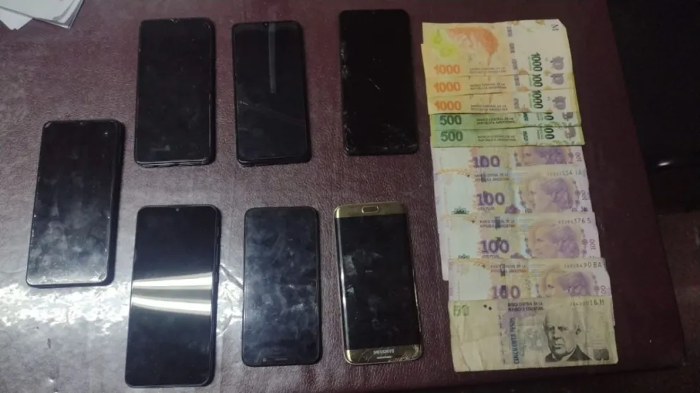 Tres mujeres fueron demoradas por robar celulares dentro de un boliche