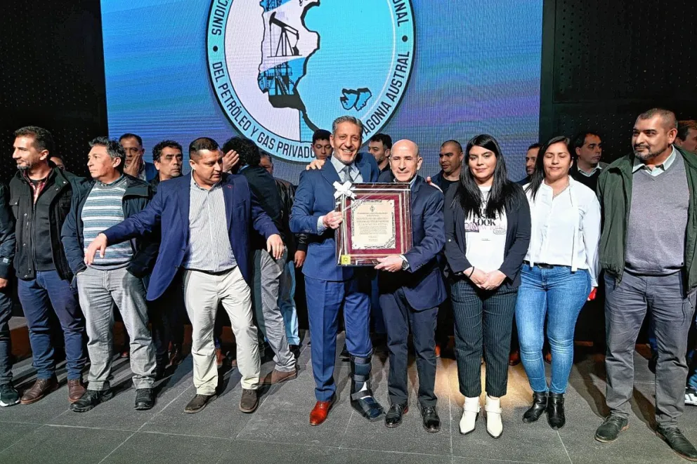 El gobernador Arcioni participó del inicio de actividades del moderno Centro Recreativo