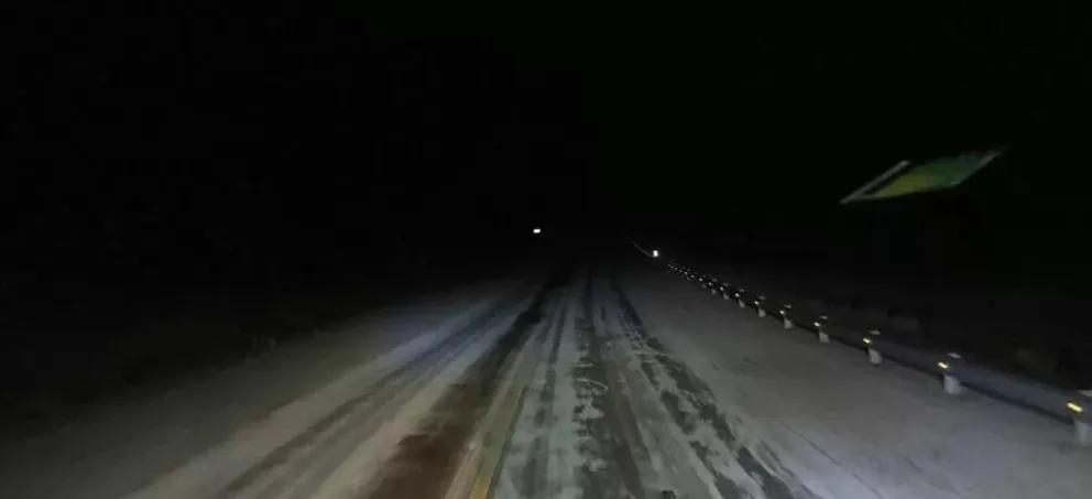 Nevadas en zonas altas de la ruta 40, transitar con extrema precaución: el estado de las rutas rionegrinas