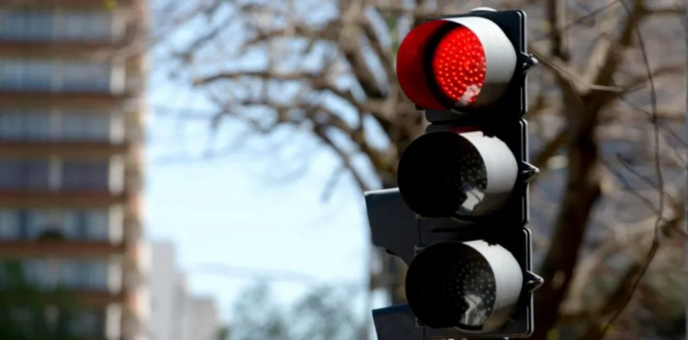 Para garantizar una mayor seguridad vial, Roca instalará nuevos semáforos