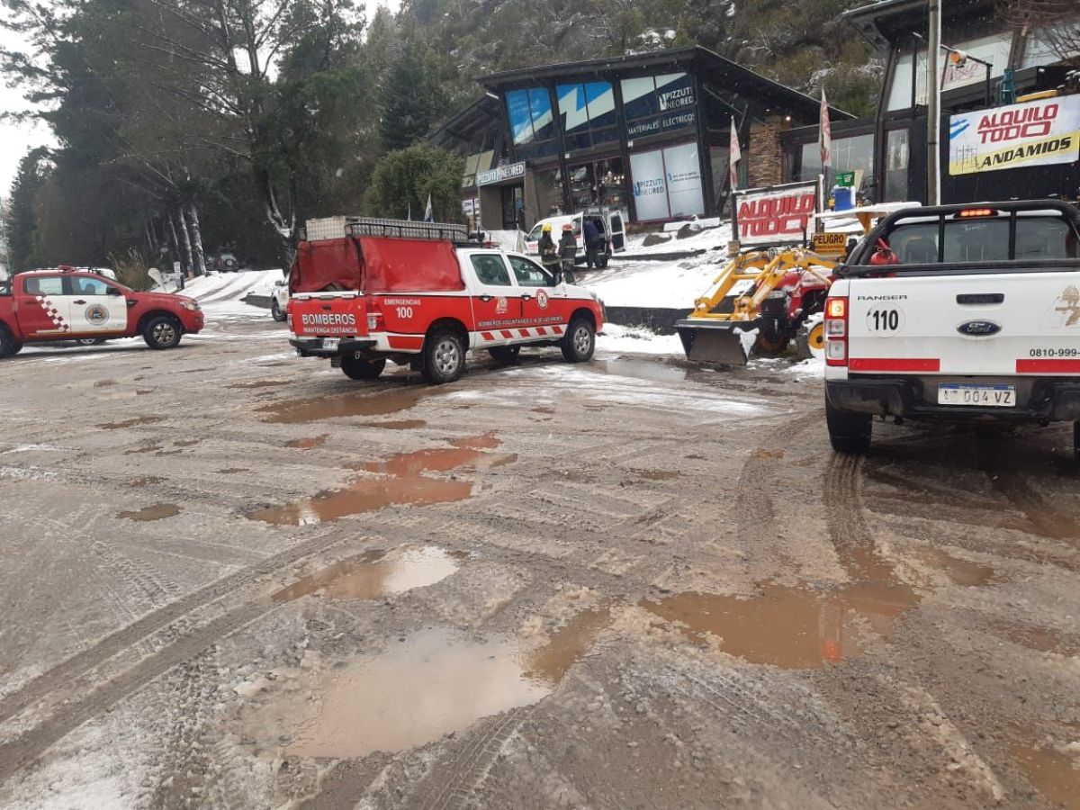Piedras destrozaron dos locales sobre Ruta 40