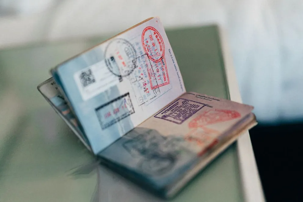 Estos son los pasaportes más fuertes del mundo: en qué puesto está el argentino