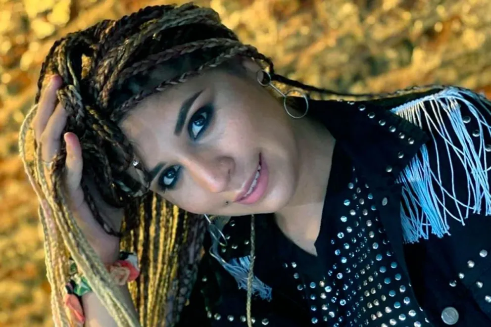 Conocé a la famosa cantante que confirma que está embarazada 