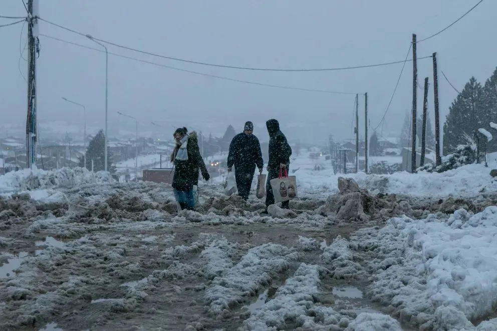 Acciones de Protección Civil ante las fuertes nevadas en la región andina de Río Negro