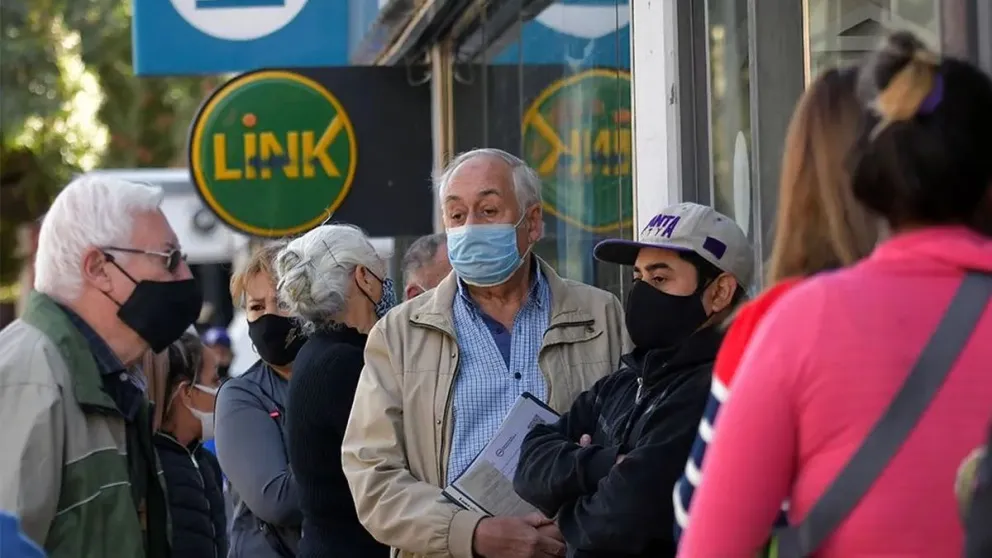 Tres refuerzos para jubilaciones y pensiones: cuándo se abonan y cuáles son los montos