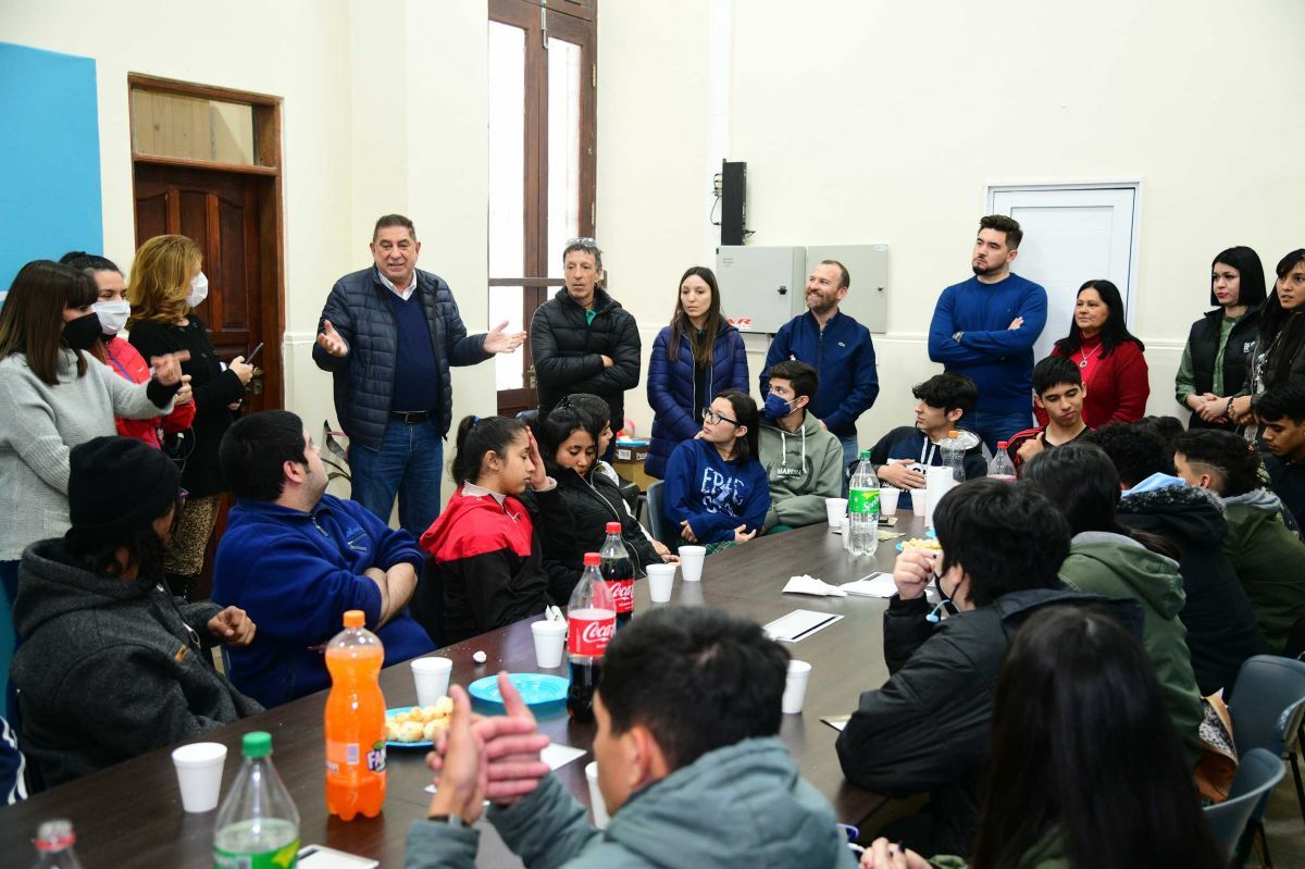 El intendente Jofré recibió a alumnos de la EPES Nº 27 en  el marco del programa “Turistas por un Día”